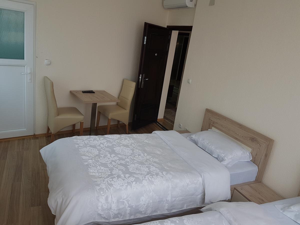 Bolero Hotel Ferizaj Exteriör bild