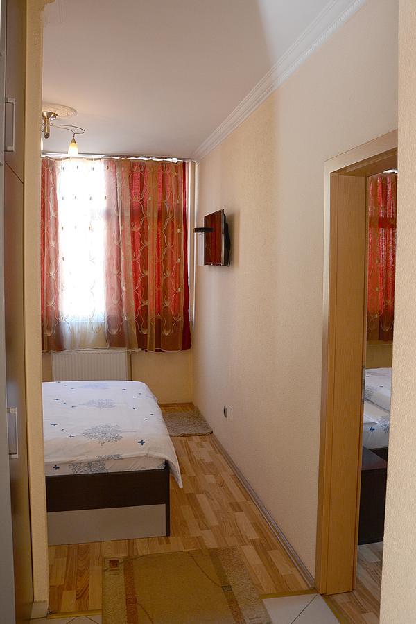 Bolero Hotel Ferizaj Exteriör bild