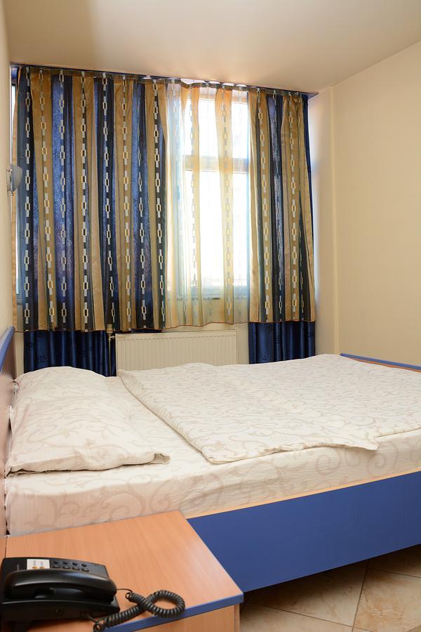 Bolero Hotel Ferizaj Exteriör bild